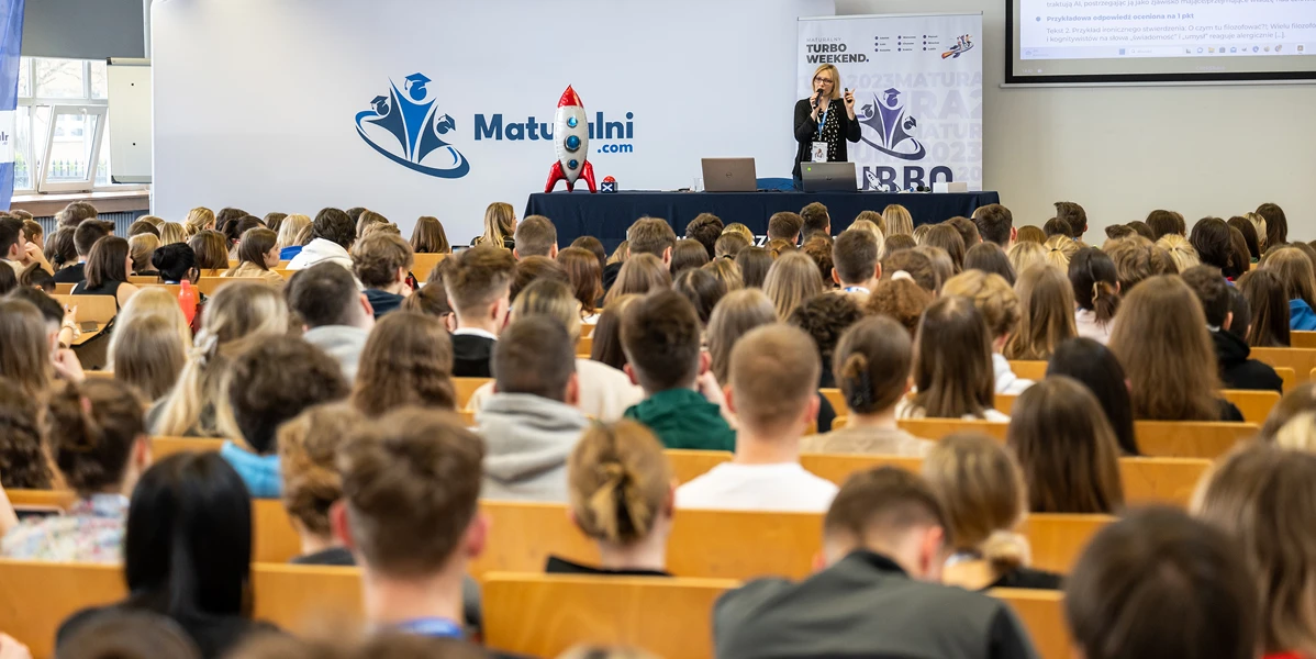 s1_Turbo Weekend tlo3