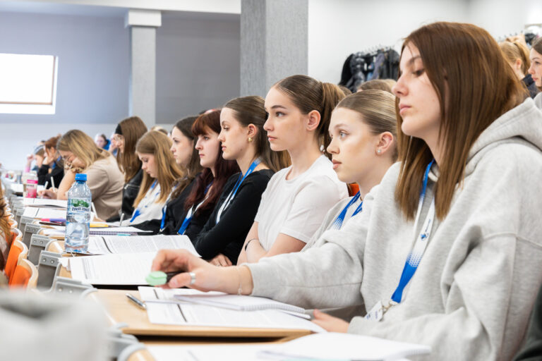 Matura próbna z języka angielskiego poziom podstawowy - marzec 2026 odpowiedzi